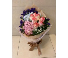 F46 2 HYDRANGEAS WITH 8 PINK ROSES FLOWERS BOUQUET